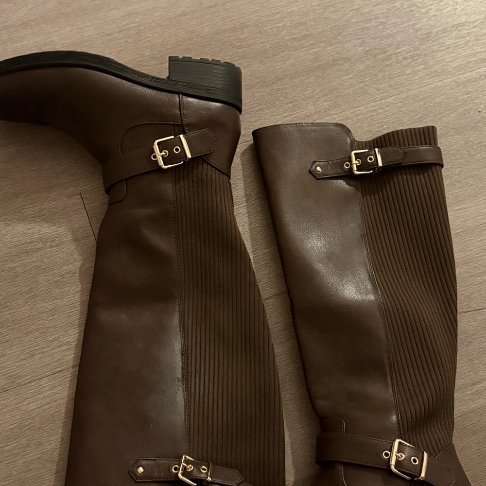 Brown Knee-High Boots with Buckle Detail size 10 - Picture 2 of 6
